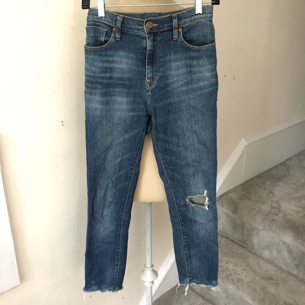 Urban Outfitters BDG Twig High Rise Raw Hem Jeans